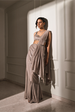 Load image into Gallery viewer, Shaina Pre-Stitched Saree